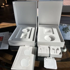 Apple IPAd (2) et Apple Ear Pods Connecteur Lightning BOITES VIDES - Photo 1 sur 7
