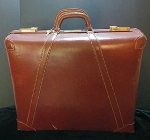 Lord Ashley Luggage Leather Large Compartments H 18” X W 21” X D 6 1/2" 2 Keys - Picture 1 of 24