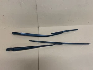 TOYOTA PRIUS FRONT WIPER SCREEN ARMS AND BLADE BLADES   2016 2017- 2022  C4091 Z - Picture 1 of 12