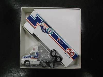 Richard Petty WINROSS Racing Scene Fan Tour Transport Truck NIB - Image 1 of 2