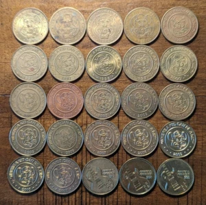 1990-2015 Chuck E. Käse Unterhaltung Arcade Spiel Sammlung Token Lot 25 Stück - Bild 1 von 6