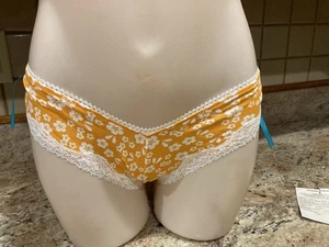 Vintage Victoria’s Secret Lace Bow High V Floral Tanga Size Medium - Bild 1 von 3