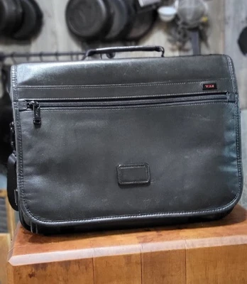 Tumi-T Pass Astor Regis SlimLeather Laptop Travel Messenger Breifcase Carry On.  - Image 1 of 4