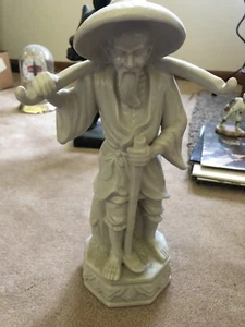 ANTIGUA ESTATUA JAPONESA DE CERÁMICA BLANCA - Imagen 1 de 2