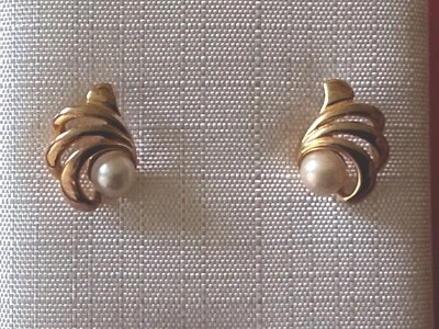 Pierre Lang  - Ohrstecker - Ohrringe - vergoldet - Muschel mit Perle - Bild 1 von 4