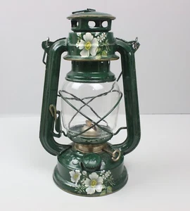 Hurricane Kerosene Oil Lamp Hand Painted Folk Decorative - Picture 1 of 12