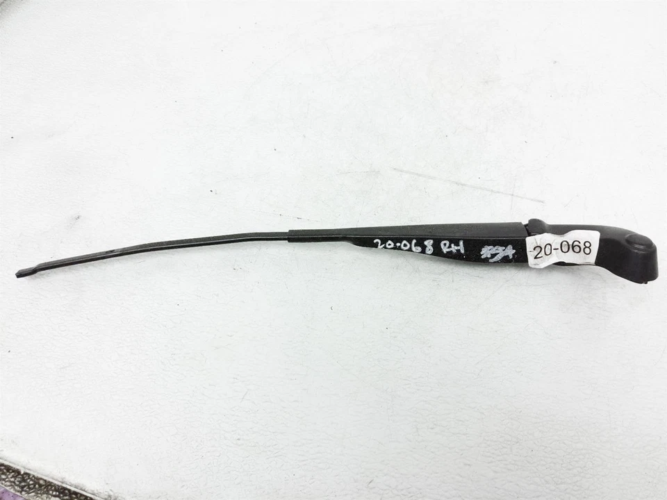 Mini Cooper 2012-2014 Clubman Passenger Windshield Wiper Arm 61-61-7-352-526 - Image 1 of 4