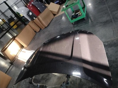 2016 GMC Acadia OEM Grey Hood Panel, Used, 95k Miles, Genuine Parts — 第 1/4 张图片