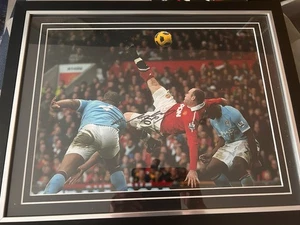 Foto enmarcada Manchester United Wayne Rooney Over Head Kick 16 X 12 certificado de autenticidad AFTAL - Imagen 1 de 4