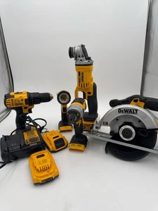 DEWALT utensili combinati DCS393/DCF885/DCD771/DCS381/DCG412/DCS356/DCL040 (CC2000671) - Foto 1 di 4