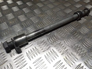 Axe de roue arrière origine Honda VF 750 C VFC RC43 Magna 1995-2003 - Imagen 1 de 1