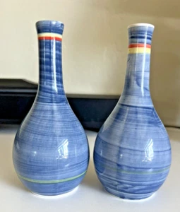 Vasi Dudson Artisan Blue Bud marcati 1993 e 1994 set 2 Made in England 5 1/2 - Foto 1 di 7