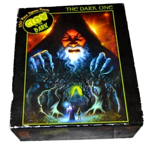 Rompecabezas Glow In the Dark "THE DARK ONE" 550 piezas 24"x18" nuevo en caja de colección edades 12+ - Imagen 1 de 4