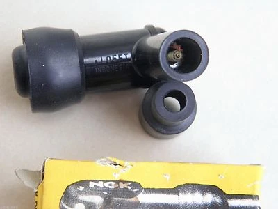 Cubierta de resistencia de bujía de cabezal de tapa Kawasaki GTO KH125 KH100 G7 G3 GA2 KE125 F11 Foto 1 de 4