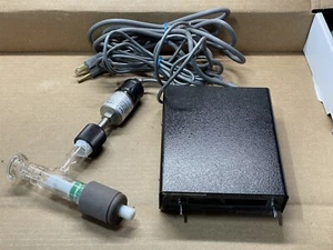 Kurt J. Lesker KJL-6000, KJL-10TC Thermocouple Vacuum Gauge, SCHLENK Adapter - Picture 1 of 7