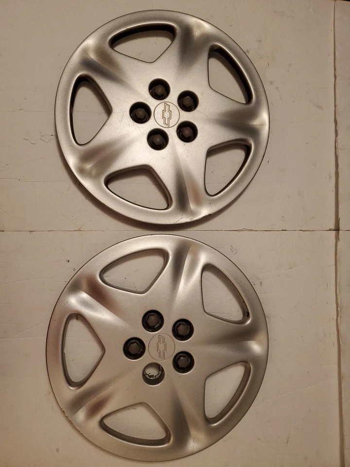 LOTE de 2) 2000-2002 Chevrolet Cavalier 15" GM OEM tampa de roda calota 9593209 - Imagem 1 de 4