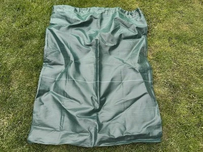 Cubierta de piscina bolsa de almacenamiento con cordón de malla verde Loop Loc Foto 1 de 4