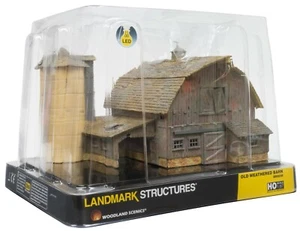 HO Scale Woodland Scenics BR5038 Old Weathered Barn Built Ready Structure - Picture 1 of 1