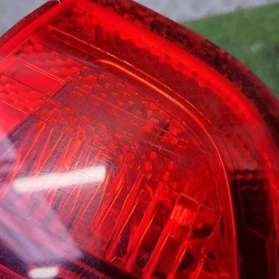 Feu arriere secondaire droit (feux) BMW SERIE 3 E90 5 phase 1 320 D 63216937460 - Photo 1/4