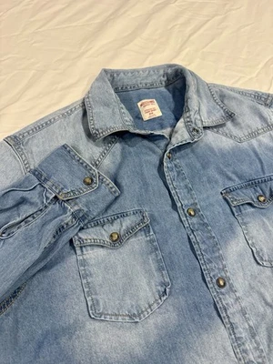 Mossimo Supply Co Para hombres Camisa Vaquera Occidental Mediana Denim Perla A Presión Rodeo Desteñida Foto 1 de 4