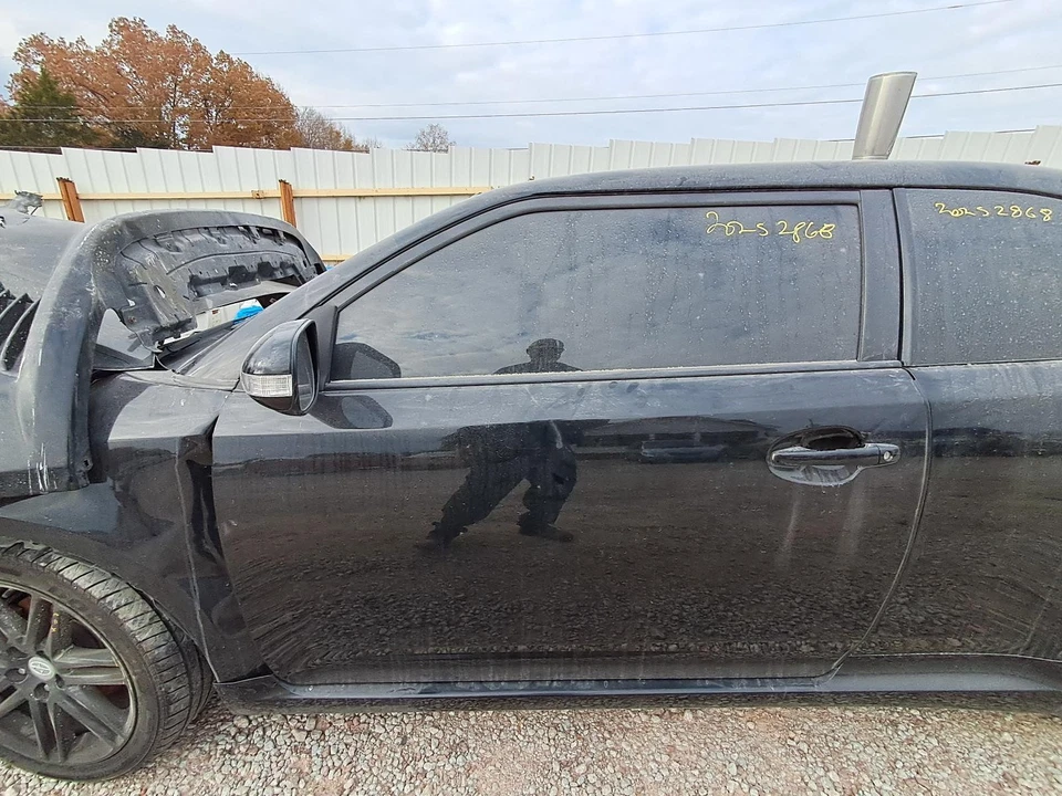 Used Front Left Door Assembly Front fits: 2012 Scion TC electric windows Front L - Изображение 1 из 4