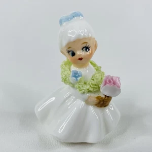 Vintage Napcoware Miniatur Bone China Blumenmädchen Figur 2" weißes Kleid rosa Rose - Bild 1 von 9