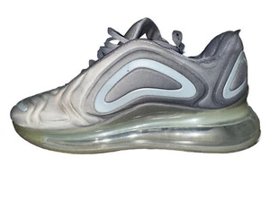 Talla Us 7- Nike Air Max 720 Gris - Imagen 1 de 10