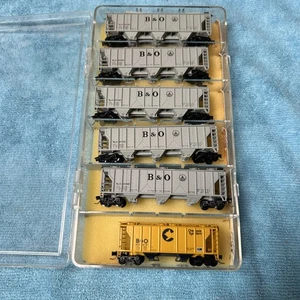 Bachmann scala N 53-1038-12 Baltimora Ohio 3 tramogge coperte Atlas scala N 3153 - Foto 1 di 8