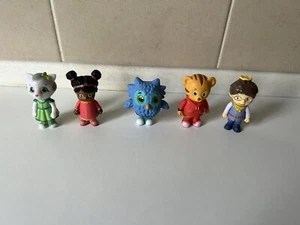 Daniel Tigers Neighborhood Figures Lot of 5 Eliana Prince Wednesday Owl Katrina - Picture 1 of 3