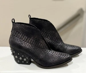 Studded Western Booties Size 7 - Picture 1 of 6