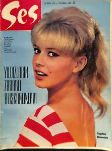 Sophie Daumier COVER Turkish Mag. 1965 Sophia Loren, Irina Demick POSTER - Imagen 1 de 1