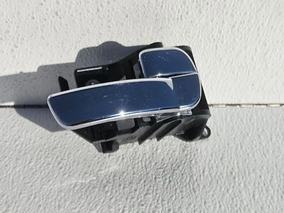 Manija interior puerta pasajero derecho Nissan Pathfinder Xterra 2005-2012 OEM Foto 1 de 4