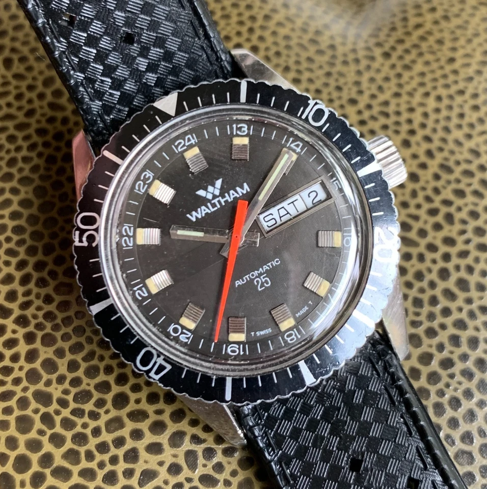 Vintage Waltham Automatic Skin Diver 36.5mm Stainless Steel Case Wristwatch - Image 1 of 4
