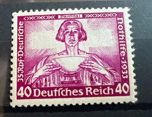 Germany 1933 40+35 Pf. Wagner "Persifal" issue mint*, $ 575.00 - Picture 1 of 2