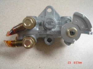 1971-1975 Kawasaki 175cc F-7 Oil Pump NOS Mikuni - Picture 1 of 8