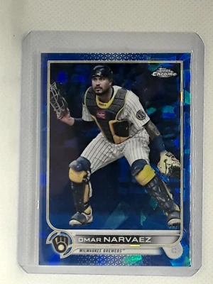 Omar Narvaez 2022 Topps Chrome Sapphire Edition - #139 - Milwaukee Brewers - Image 1 of 2
