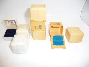 Scatola portagioie vintage per anello in plastica è scolorita lotto di 7 pezzi AS-IS - Foto 1 di 6