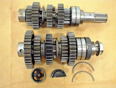 Kawasaki KZ400 D4 1977 transmisión engranajes eje rodamientos lote de piezas Foto 1 de 4