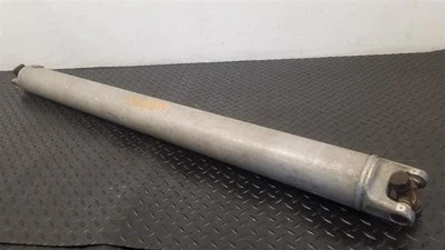 GMC Sonoma 97-04 4x4 eje de transmisión trasero aluminio 123" WB OEM 15083841 Foto 1 de 4