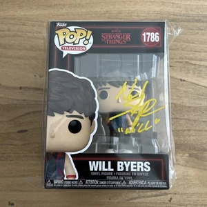 Noah Schnapp Signed Will Byers Stranger Things Funko Pop w/ Case @ w/ COA card - Picture 1 of 6
