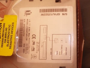 Unidad Zip Iomega Z100 Atapi 100 MB IDE 5,25" - Imagen 1 de 3
