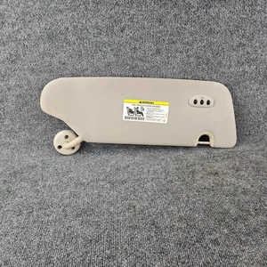 2008-2016 Town and Country Caravan Sun Visor Driver Left OEM W/ Light Homelink - Picture 1 of 9