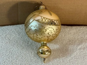 Adorno Navidad Cristal Oro Doble Bola Acabado Oro Brillo Diseños AA117 - Imagen 1 de 4