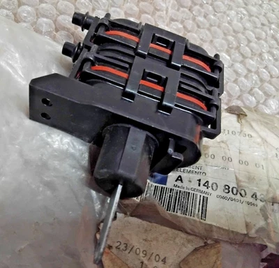 原装梅赛德斯奔驰 S500 空调真空执行器 A1408004375 — 第 1/4 张图片