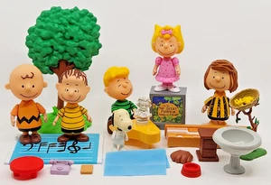 Playing Mantis Peanuts Actionfigur 6 Stück - Charlie Snoopy Linus & mehr - Bild 1 von 1