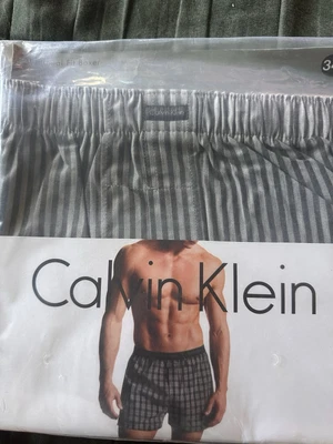 Calvin Klein Men’s Traditional Fit Boxer Sz 34 Gray Striped VTG 2007 NWT - Image 1 of 4