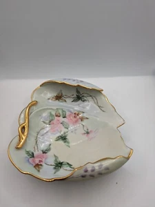 Vintage Made Leaf Shaped Candy/Nut Dish With Roses Pattern Small Chip - Picture 1 of 3