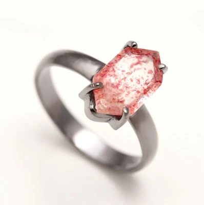 Anillo Hexágono Cuarzo Fresa Rojo Plata de Ley 925 Negro Oxidado Joyería  Foto 1 de 4