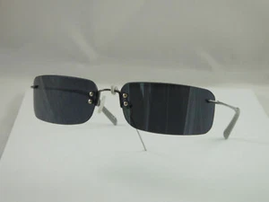 OCCHIALI DA SOLE BAMBINO BENETTON 167 COLORE 06 NUOVI ORIGINALI - Picture 1 of 6