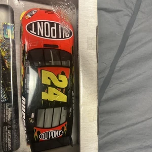 Winners Circle Jeff Gordon #24 Dupont Silver 1:24 Scale NASCAR - Picture 1 of 6